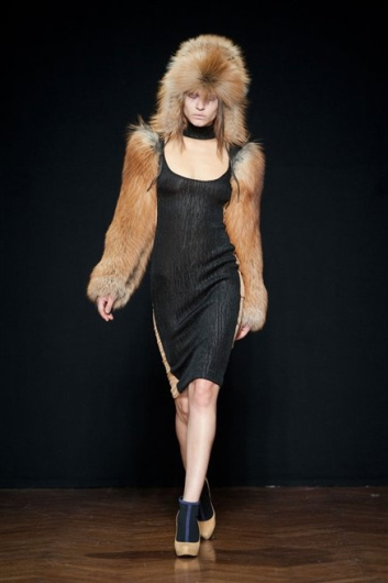 Fotoservizio/FW 2012-2013/WOMEN/CRISTIANO BURANI/D1/16