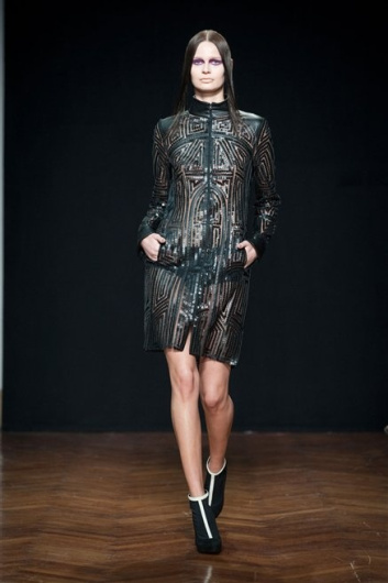 Fotoservizio/FW 2012-2013/WOMEN/CRISTIANO BURANI/D1/20