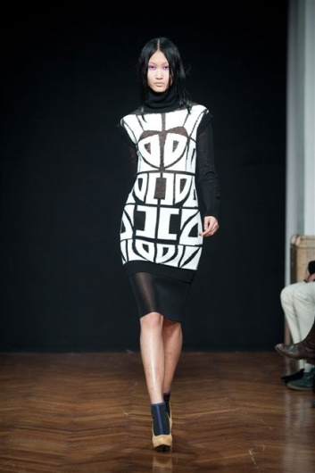 Fotoservizio/FW 2012-2013/WOMEN/CRISTIANO BURANI/D1/24