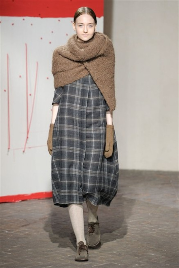 Fotoservizio/FW 2012-2013/WOMEN/DANIELA GREGIS/D1/3