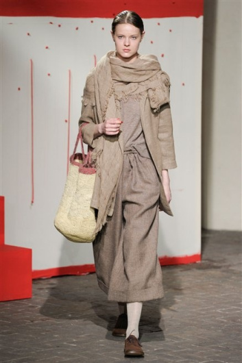 Fotoservizio/FW 2012-2013/WOMEN/DANIELA GREGIS/D1/4