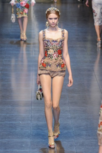 Fotoservizio/FW 2012-2013/WOMEN/DOLCE & GABBANA/D1/37