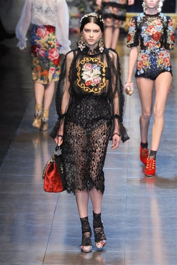 Fotoservizio/FW 2012-2013/WOMEN/DOLCE & GABBANA/D1/41