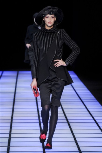 Fotoservizio/FW 2012-2013/WOMEN/EMPORIO ARMANI/D1/13
