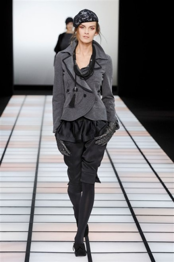 Fotoservizio/FW 2012-2013/WOMEN/EMPORIO ARMANI/D1/4