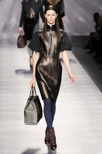 Fotoservizio/FW 2012-2013/WOMEN/FENDI/D1/2