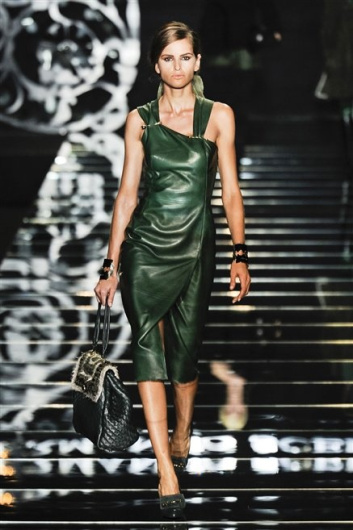 Fotoservizio/FW 2012-2013/WOMEN/ERMANNO SCERVINO/D1/5