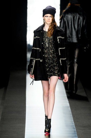 Fotoservizio/FW 2012-2013/WOMEN/FRANKIE MORELLO/D1/16