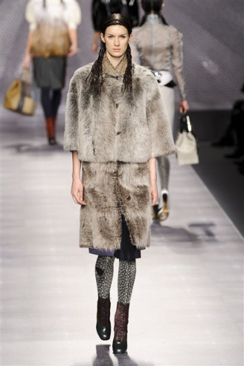 Fotoservizio/FW 2012-2013/WOMEN/FENDI/D1/37