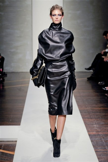 Fotoservizio/FW 2012-2013/WOMEN/GIANFRANCO FERRE'/D1/1