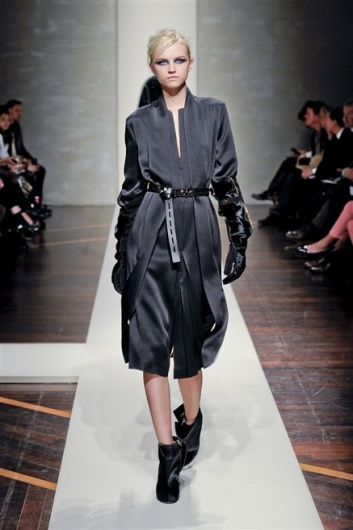 Fotoservizio/FW 2012-2013/WOMEN/GIANFRANCO FERRE'/D1/6