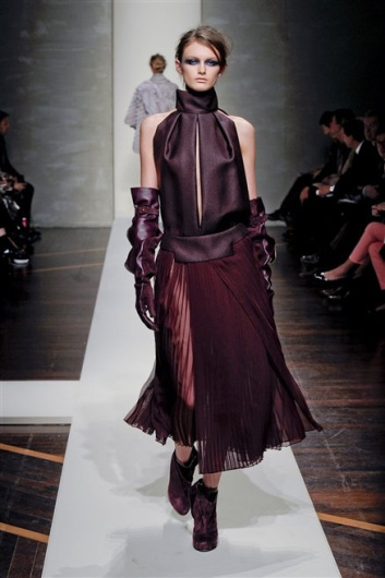 Fotoservizio/FW 2012-2013/WOMEN/GIANFRANCO FERRE'/D1/10
