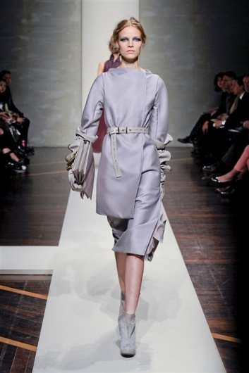 Fotoservizio/FW 2012-2013/WOMEN/GIANFRANCO FERRE'/D1/11