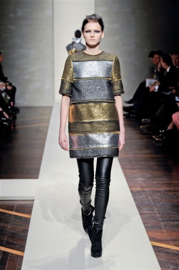Fotoservizio/FW 2012-2013/WOMEN/GIANFRANCO FERRE'/D1/23