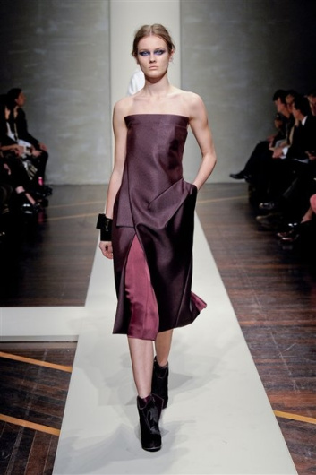 Fotoservizio/FW 2012-2013/WOMEN/GIANFRANCO FERRE'/D1/28