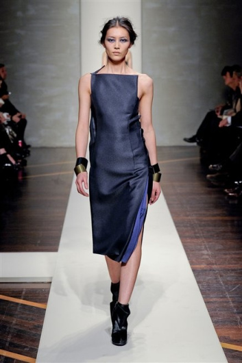 Fotoservizio/FW 2012-2013/WOMEN/GIANFRANCO FERRE'/D1/30