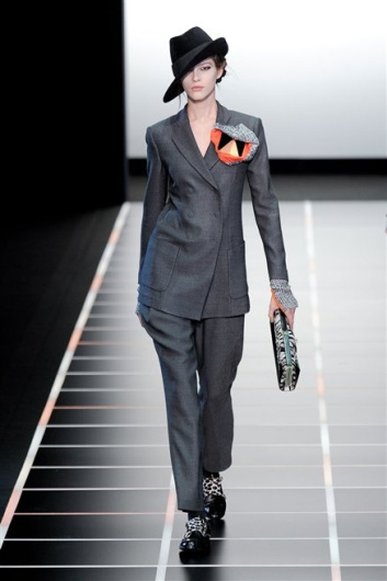 Fotoservizio/FW 2012-2013/WOMEN/GIORGIO ARMANI/D1/2