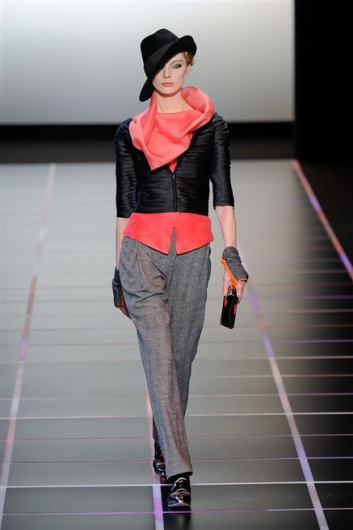 Fotoservizio/FW 2012-2013/WOMEN/GIORGIO ARMANI/D1/9