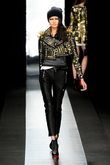 Fotoservizio/FW 2012-2013/WOMEN/FRANKIE MORELLO/D1/27