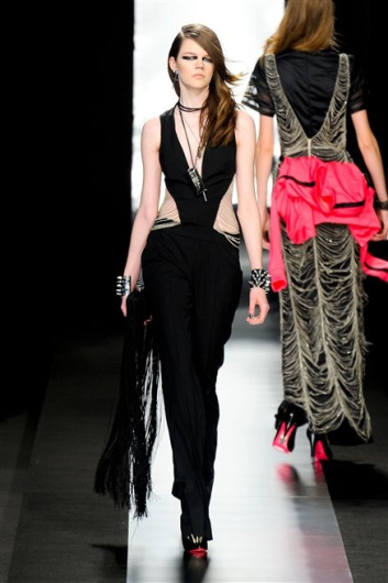 Fotoservizio/FW 2012-2013/WOMEN/FRANKIE MORELLO/D1/35