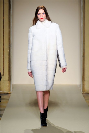 Fotoservizio/FW 2012-2013/WOMEN/GABRIELE COLANGELO/D1/2