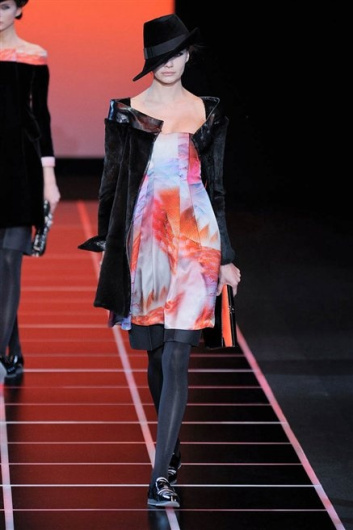 Fotoservizio/FW 2012-2013/WOMEN/GIORGIO ARMANI/D1/16