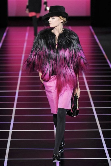 Fotoservizio/FW 2012-2013/WOMEN/GIORGIO ARMANI/D1/35