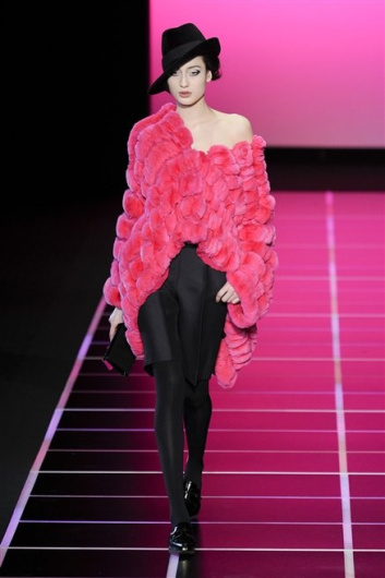Fotoservizio/FW 2012-2013/WOMEN/GIORGIO ARMANI/D1/37