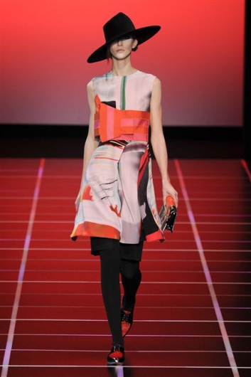 Fotoservizio/FW 2012-2013/WOMEN/GIORGIO ARMANI/D1/47