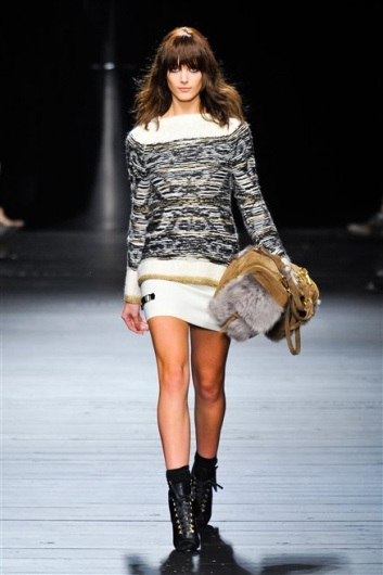 Fotoservizio/FW 2012-2013/WOMEN/ICEBERG/D1/2