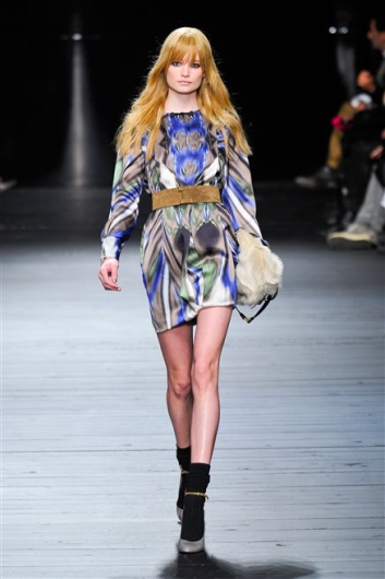 Fotoservizio/FW 2012-2013/WOMEN/ICEBERG/D1/19