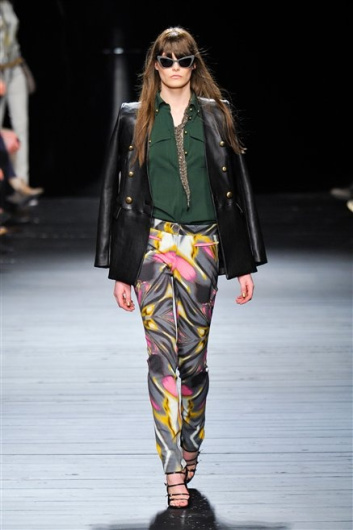 Fotoservizio/FW 2012-2013/WOMEN/ICEBERG/D1/21