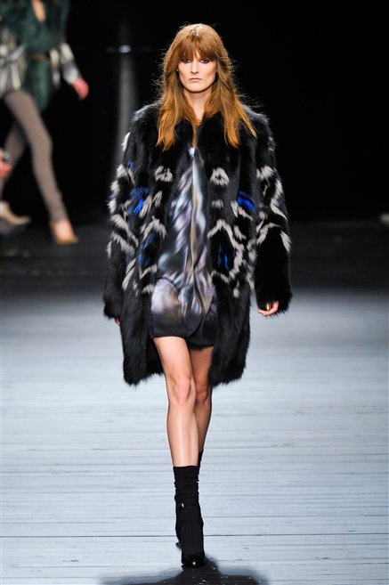 Fotoservizio/FW 2012-2013/WOMEN/ICEBERG/D1/26