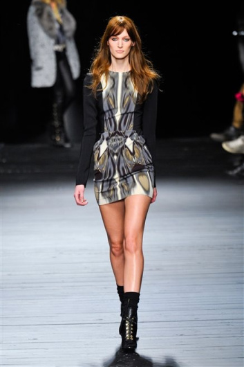 Fotoservizio/FW 2012-2013/WOMEN/ICEBERG/D1/28
