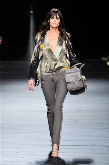 Fotoservizio/FW 2012-2013/WOMEN/ICEBERG/D1/33