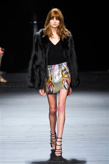 Fotoservizio/FW 2012-2013/WOMEN/ICEBERG/D1/34
