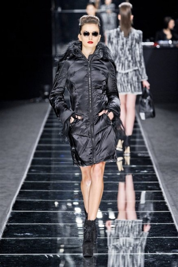 Fotoservizio/FW 2012-2013/WOMEN/JOHN RICHMOND/D1/23
