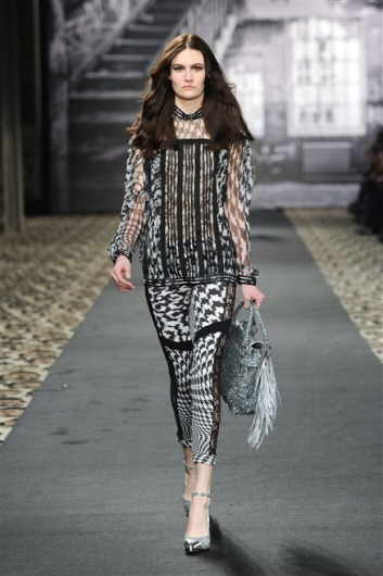 Fotoservizio/FW 2012-2013/WOMEN/JUST CAVALLI/D1/2