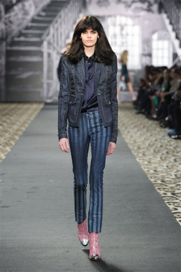 Fotoservizio/FW 2012-2013/WOMEN/JUST CAVALLI/D1/13