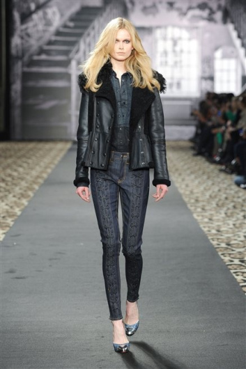 Fotoservizio/FW 2012-2013/WOMEN/JUST CAVALLI/D1/15