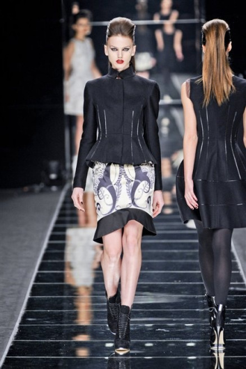 Fotoservizio/FW 2012-2013/WOMEN/JOHN RICHMOND/D1/2