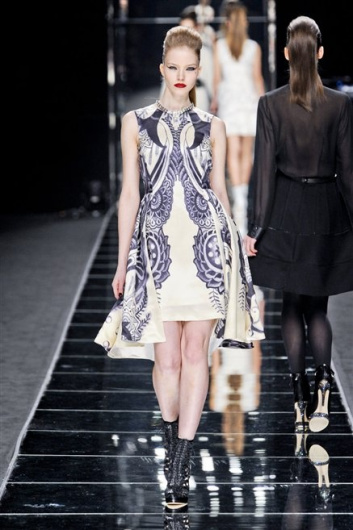 Fotoservizio/FW 2012-2013/WOMEN/JOHN RICHMOND/D1/5