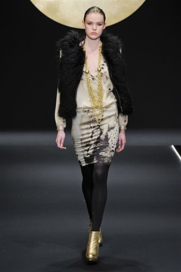 Fotoservizio/FW 2012-2013/WOMEN/KRIZIA/D1/27