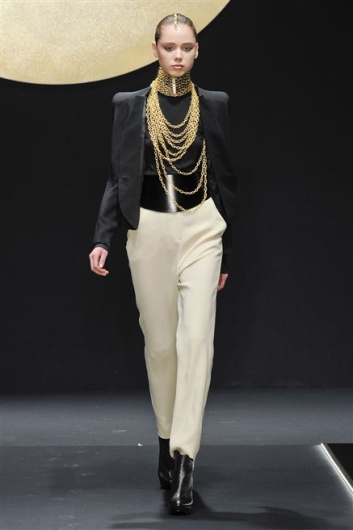 Fotoservizio/FW 2012-2013/WOMEN/KRIZIA/D1/30