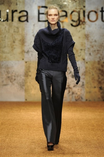 Fotoservizio/FW 2012-2013/WOMEN/LAURA BIAGIOTTI/D1/7