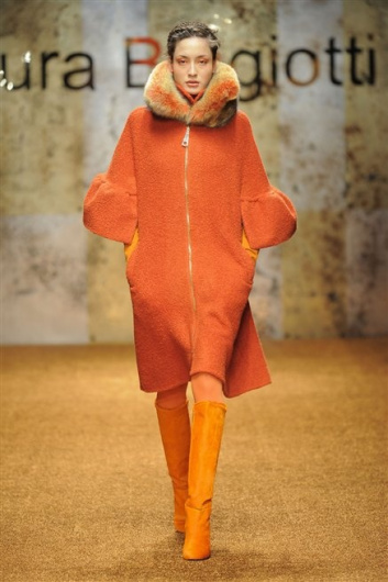 Fotoservizio/FW 2012-2013/WOMEN/LAURA BIAGIOTTI/D1/8