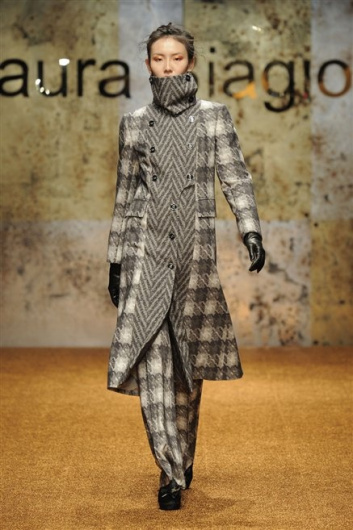 Fotoservizio/FW 2012-2013/WOMEN/LAURA BIAGIOTTI/D1/14