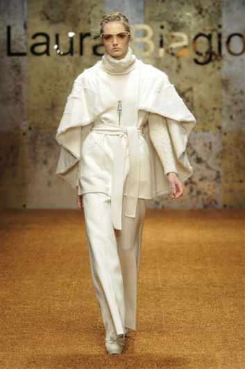 Fotoservizio/FW 2012-2013/WOMEN/LAURA BIAGIOTTI/D1/15