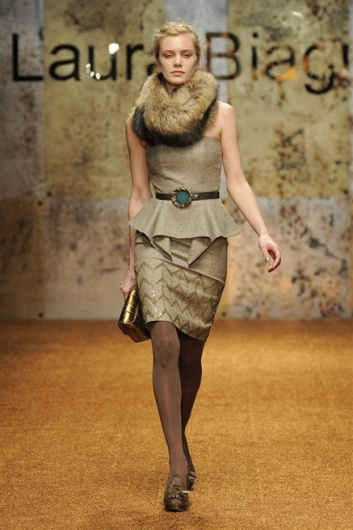 Fotoservizio/FW 2012-2013/WOMEN/LAURA BIAGIOTTI/D1/18