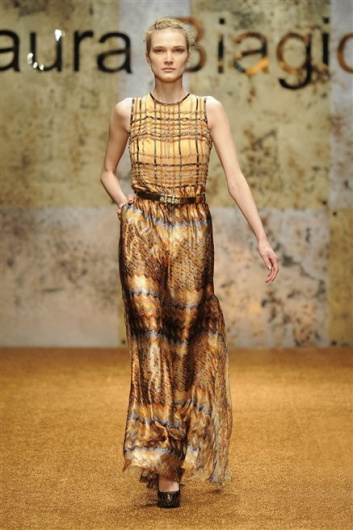 Fotoservizio/FW 2012-2013/WOMEN/LAURA BIAGIOTTI/D1/24